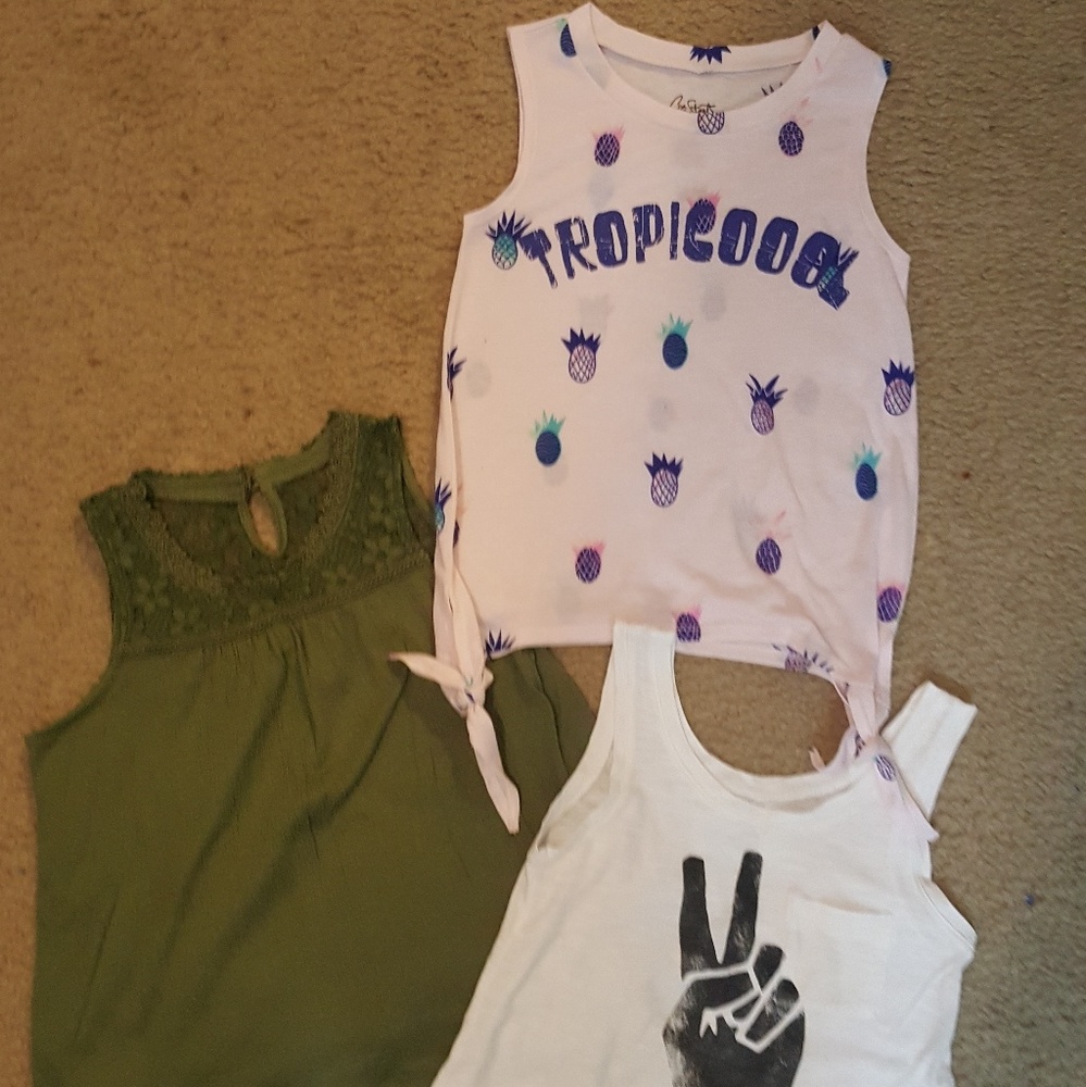 Bundle of Girls Tanks